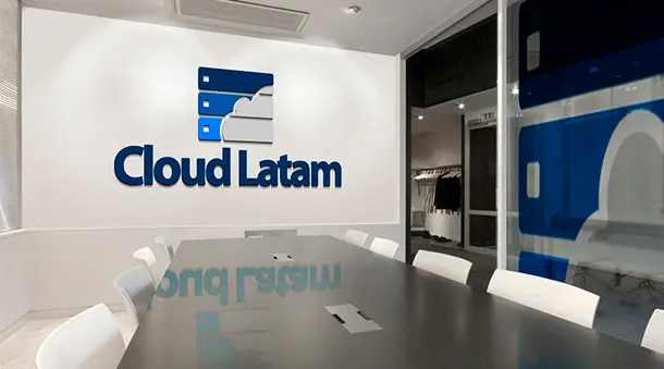 Cloud latam Diseño logo clouding asesoría en la nube